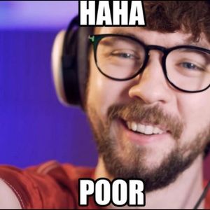 Meet your Posher, Chloe